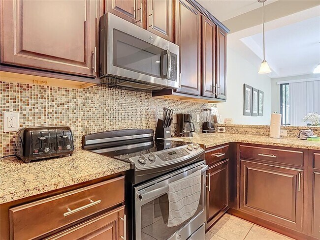 Building Photo - 8149 Roseville Blvd