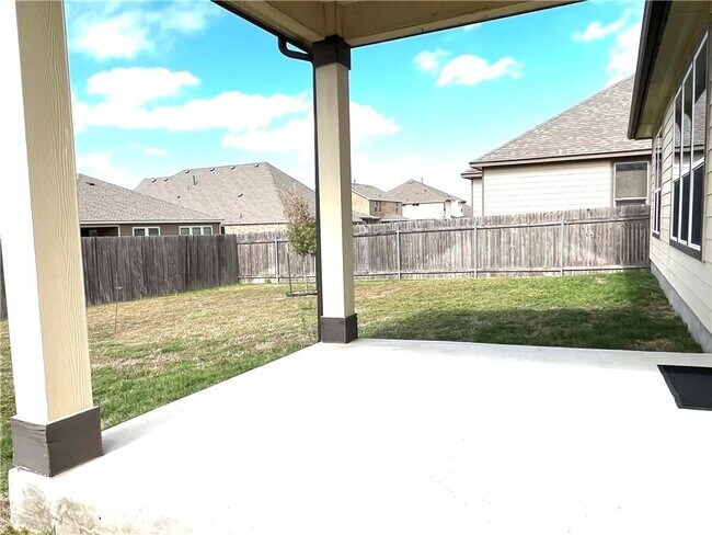 Building Photo - 7952 Bassano Dr
