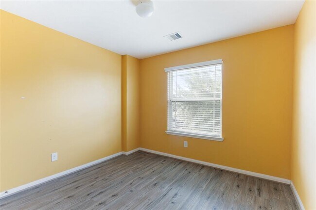 Building Photo - 20323 Mathis Landing Dr