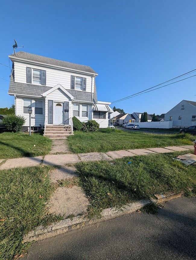 Building Photo - 517 W Curtis St