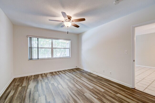 Building Photo - 1200 SW 12th Ct
