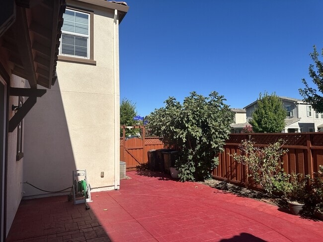 Building Photo - his beautiful 3-bedroom, 2.5-bathroom home...
