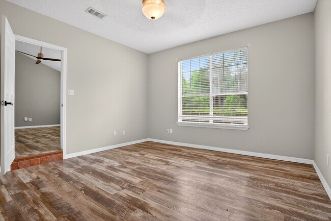 Building Photo - Beautiful Diamondhead Home