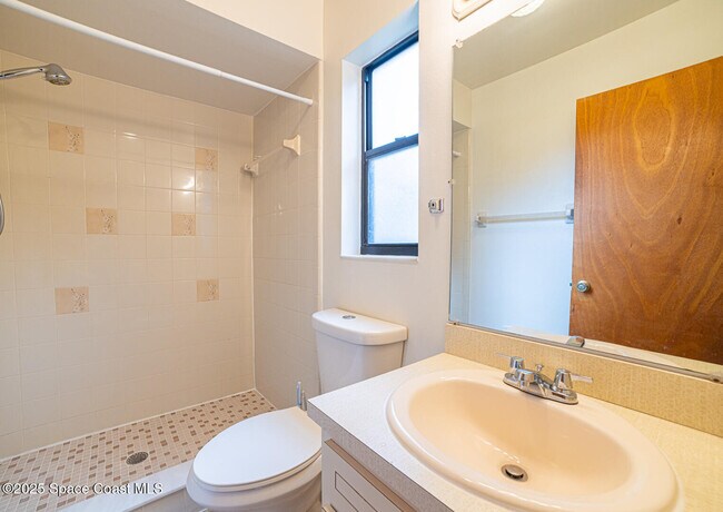 Building Photo - 5612 Sisson Rd