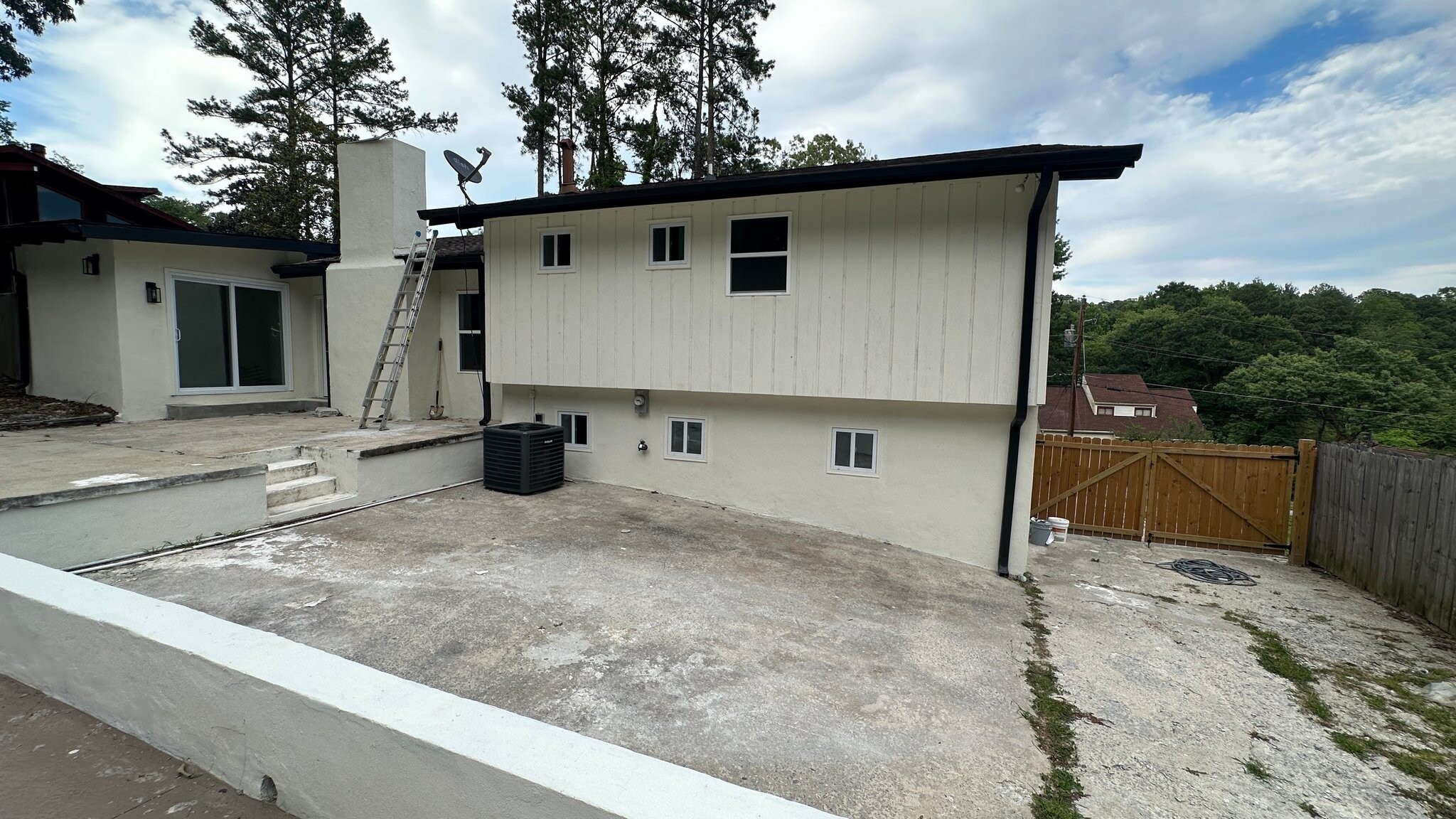 Building Photo - 6415 El Caudillo Ct