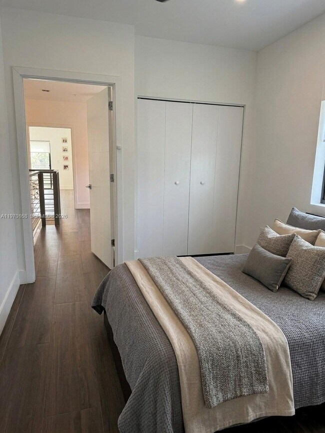 Building Photo - 4384 NW 8th Ct