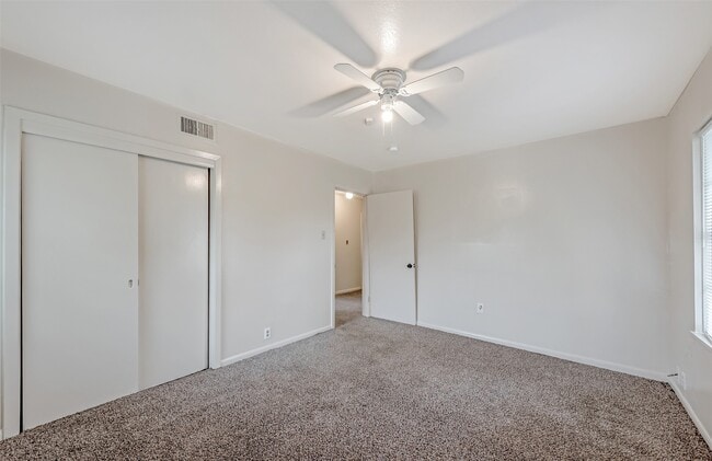 Building Photo - 6114 Doulton Dr