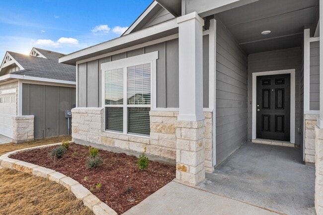 Building Photo - 737 Gingham Trl