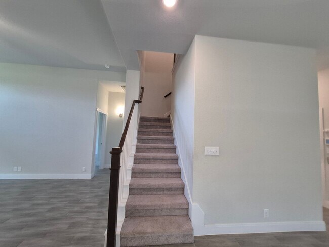 Building Photo - 11612 Hollering Pass