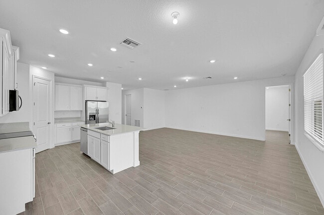 Building Photo - 3581 Angler Dr