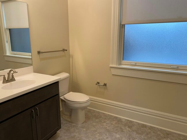 Building Photo - 408 S Superior St