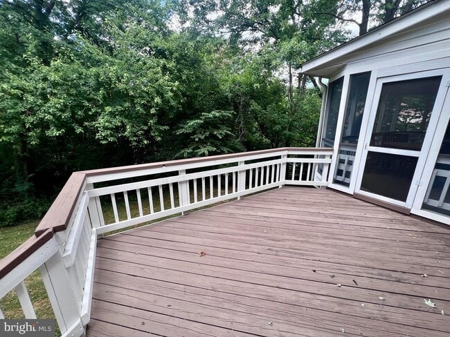 Building Photo - 9101 Streamview Ln