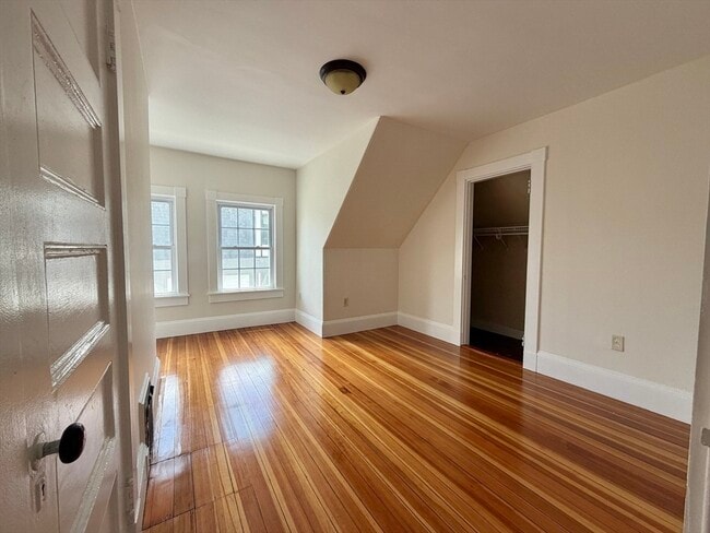 Building Photo - 21 Bentley St