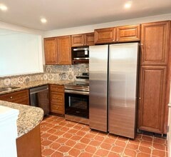 Building Photo - 4500 N Flagler Dr