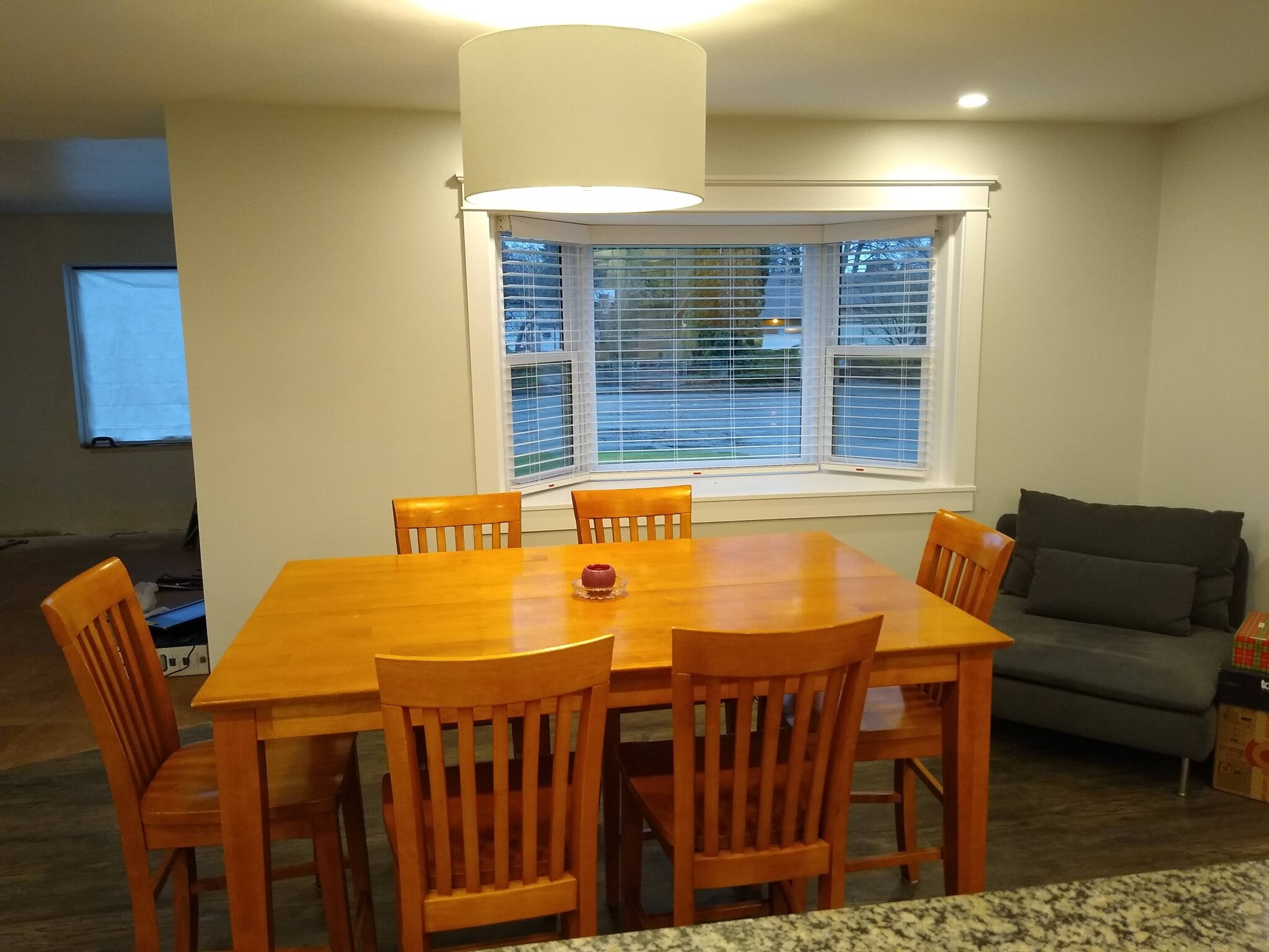 Dining South - 3905 Almira Dr