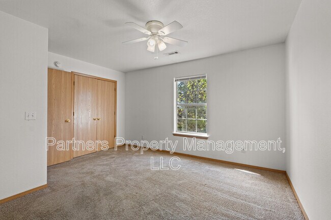 Building Photo - 888 S Curtis Ave