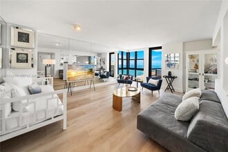 Building Photo - 2555 Collins Ave
