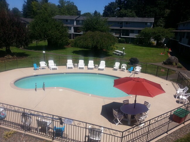 Building Photo - 3500 SE Oak Grove Blvd