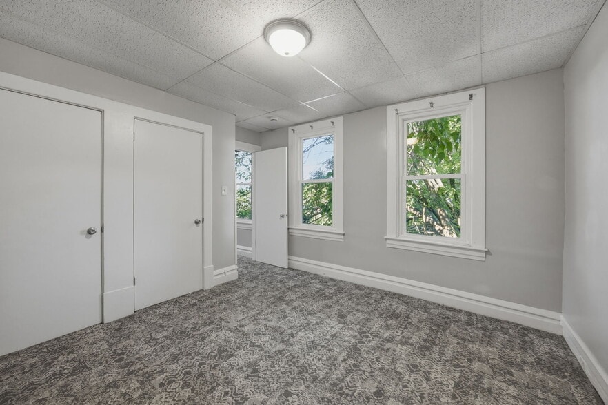 Building Photo - 712 Herron Ave