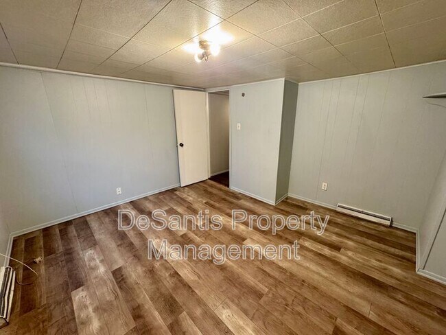 Building Photo - 474 Spang Ave