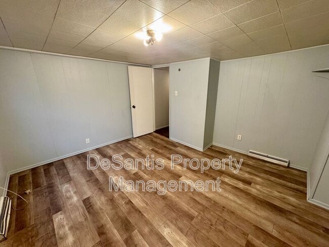 Building Photo - 474 Stang Ave