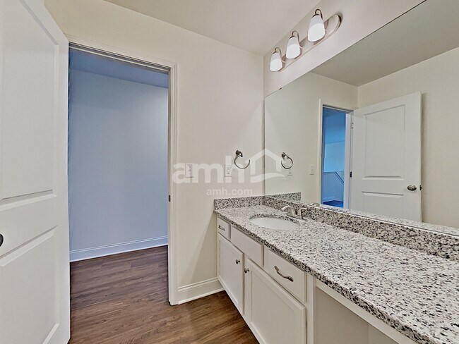Building Photo - 7925 Moss Glen Ct