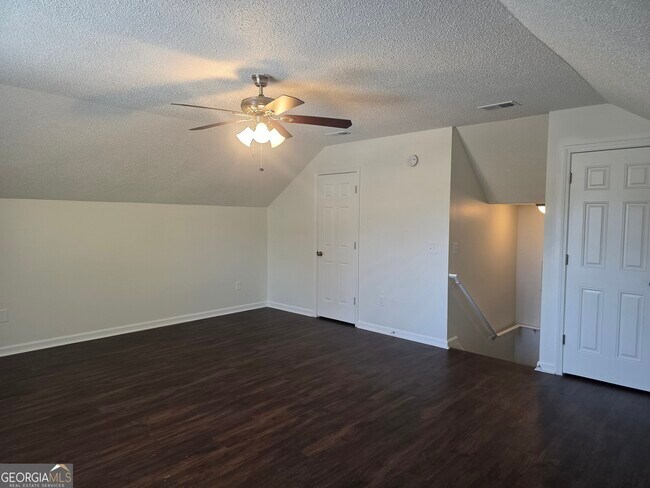 Building Photo - 434 Roberts Way