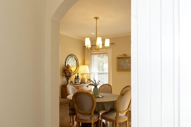 Building Photo - 801 Durant Pl NE