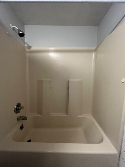 Building Photo - 363 Halladay St