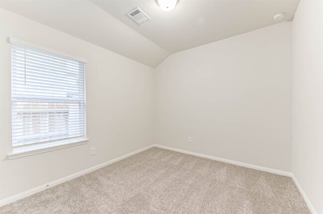 Building Photo - 17590 Rosette Grass Dr