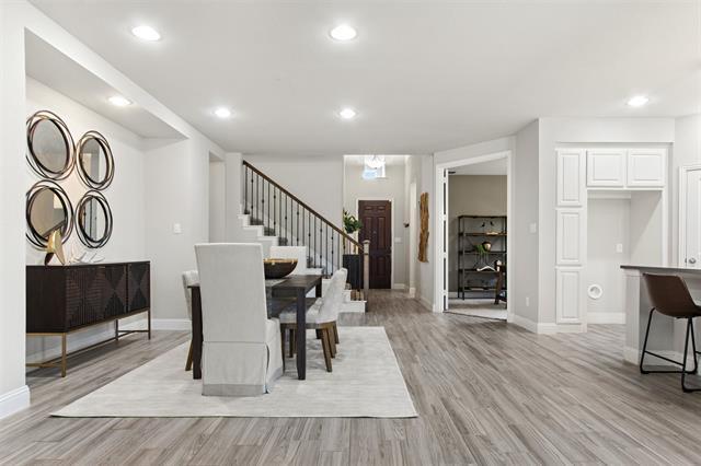Building Photo - 713 Parkland Dr