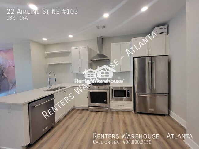 Building Photo - Location! Location! 2 Story 1 Bedroom step...