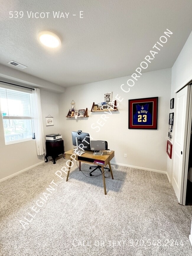 Building Photo - 539 Vicot Wy
