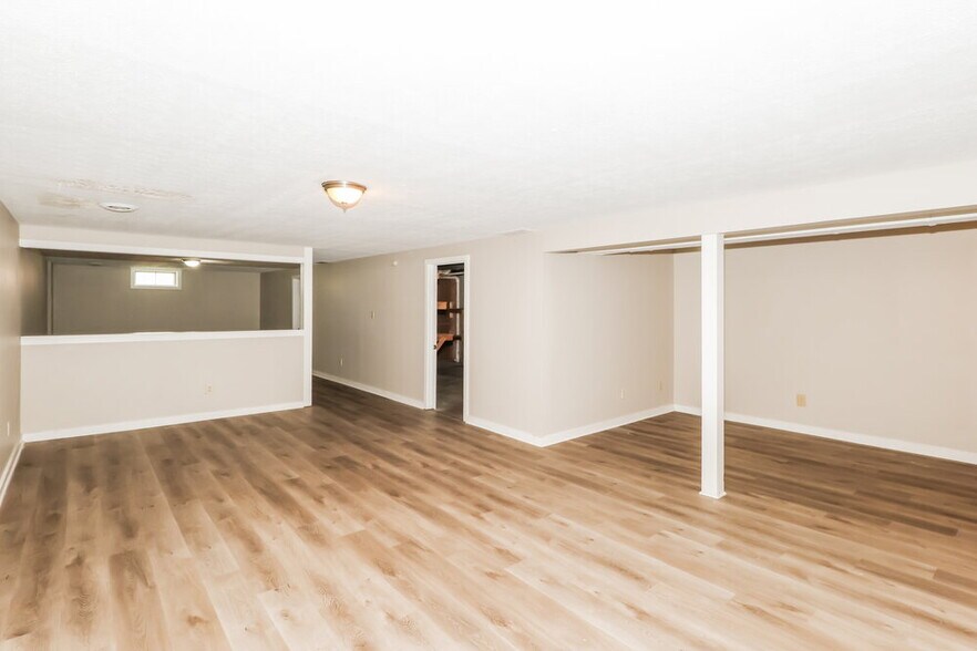 Building Photo - 7017 Field View Ct