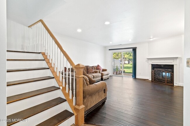 Building Photo - 62 Woodmere Dr