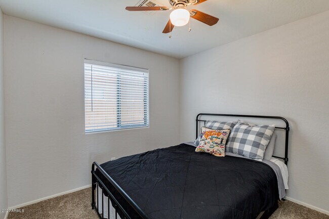 Building Photo - 3868 W Carlos Ln