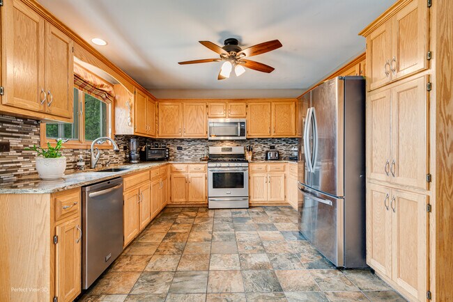 Building Photo - 2665 Daniel Lewis Dr