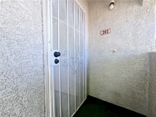 Building Photo - 4316 W Lake Mead Blvd