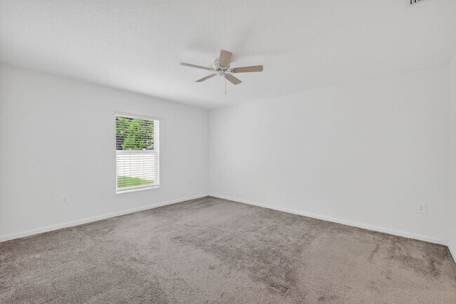 Building Photo - Available Now! Well-Maintained 3BR/2BA in Great Neighborhood