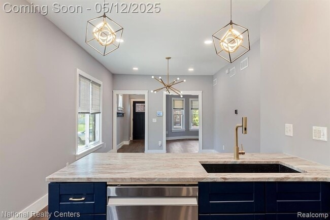 Building Photo - 2706 Wreford St
