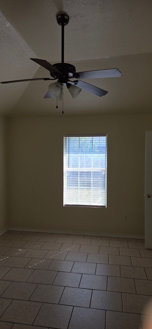 Building Photo - 4406 Jeff Scott Dr