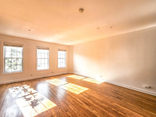 Building Photo - 1643 Church St