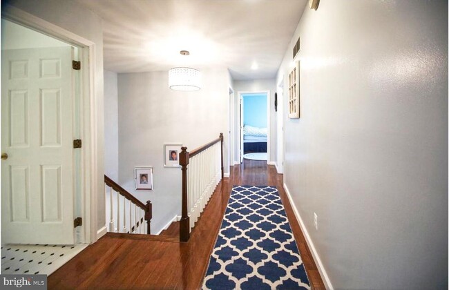Building Photo - 1120 Cymry Dr
