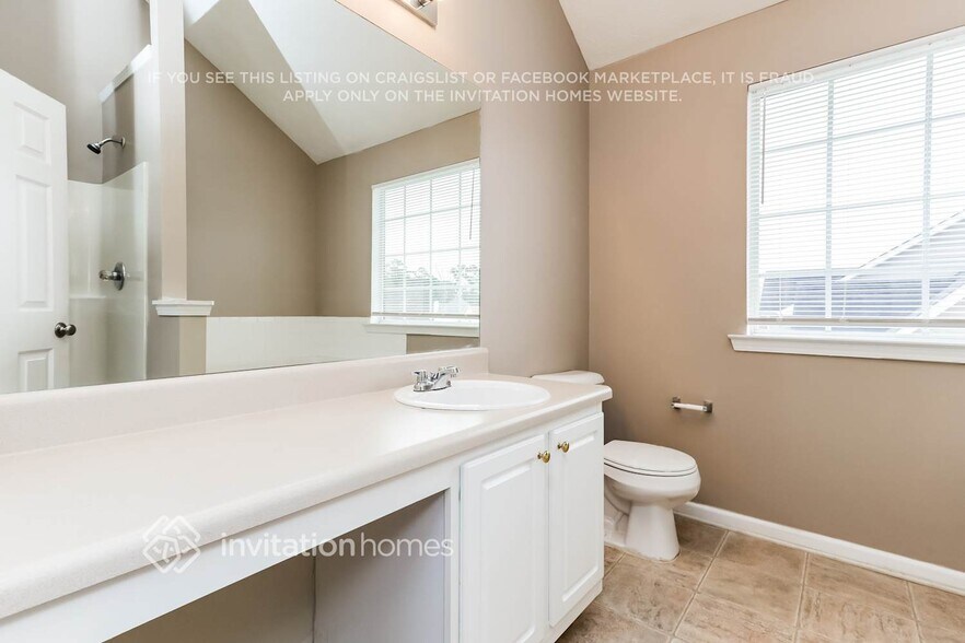 Building Photo - 85 Hazelhurst Dr