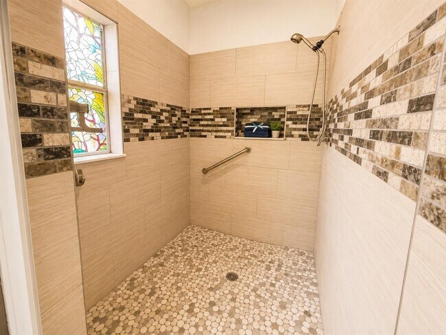 Building Photo - 1211 Cabella Cir