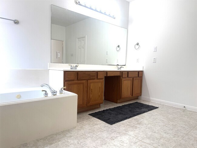 Building Photo - 6611 Sunrise Valley Ln