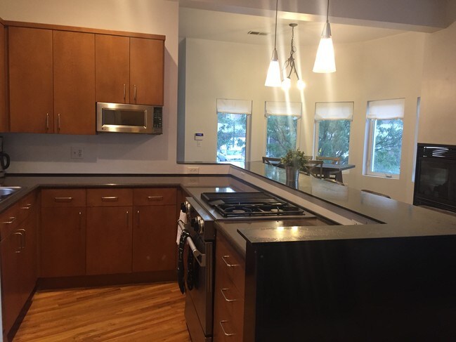 Kitchen - 2946 Cherry St