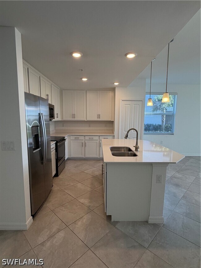 Building Photo - 5715 Double Eagle Cir