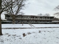 Building Photo - 680-680 Hancock Ave