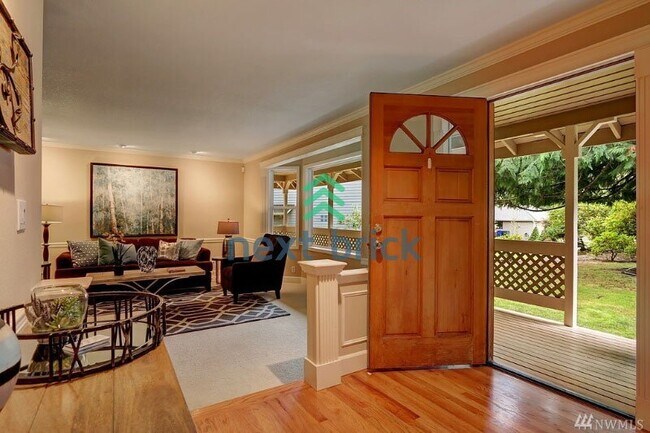 Building Photo - Rare opportunity!! Spacious 3 Bedroom Sammamish Home with 2 bonus rooms, RV Parking & Huge Backyard!